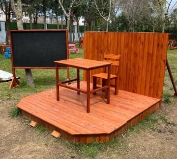 Ahşap Sahne ve Kara Tahta Seti