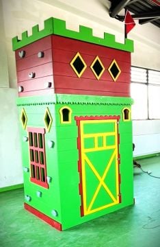 Ahşap Zafer Kulesi Oyun evi