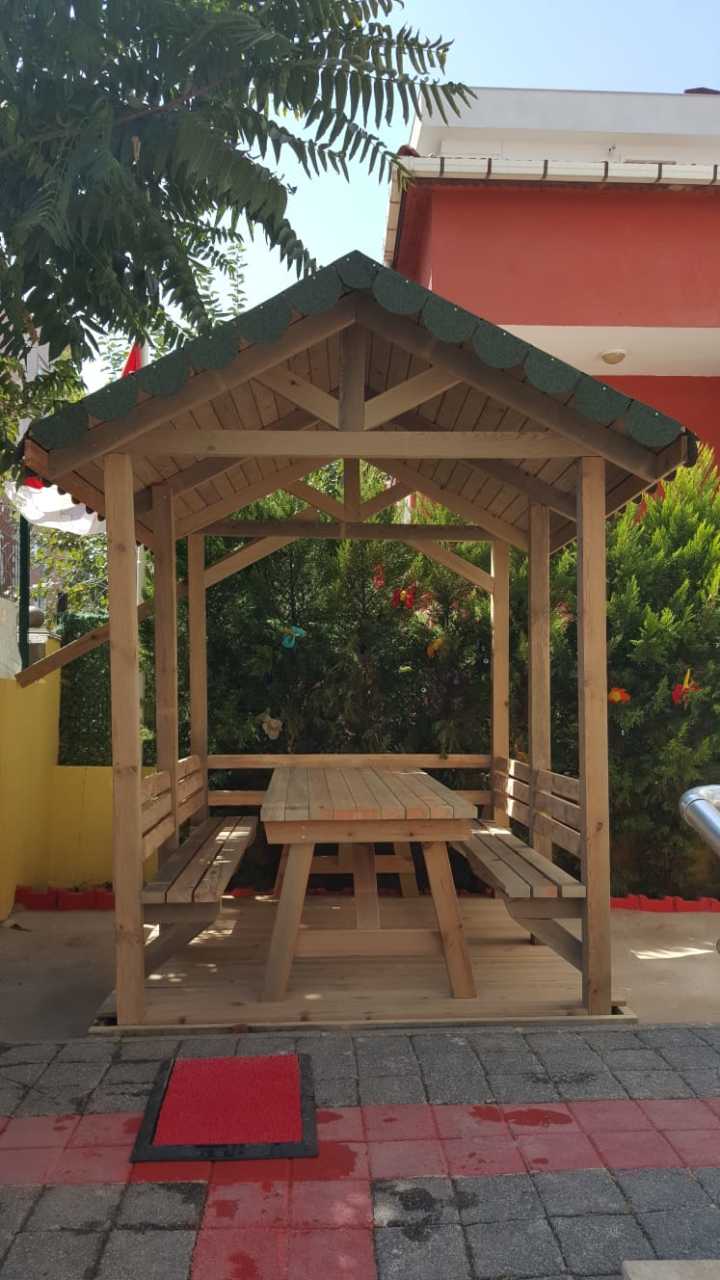 Çatılı Piknik Masası 180x180x260 h
