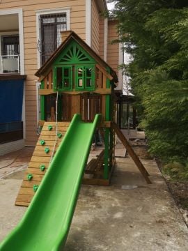 Tırmanma Çıkışlı Çocuk Parkı