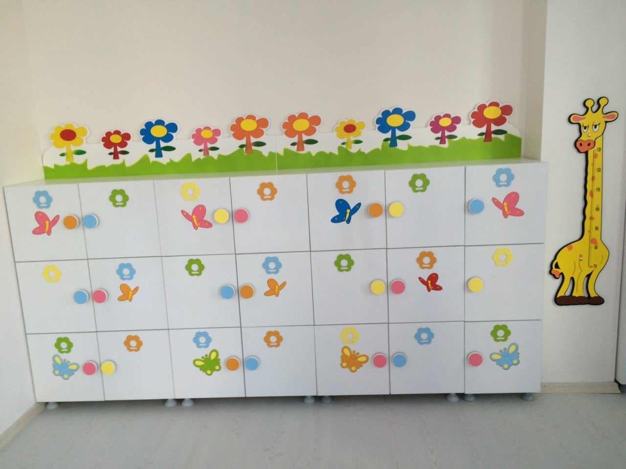 İsimlikli Figürlü Kişisel Öğrenci  Dolabı 18 kapaklı