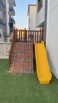 Kaydıraklı Tırmanma platformu.