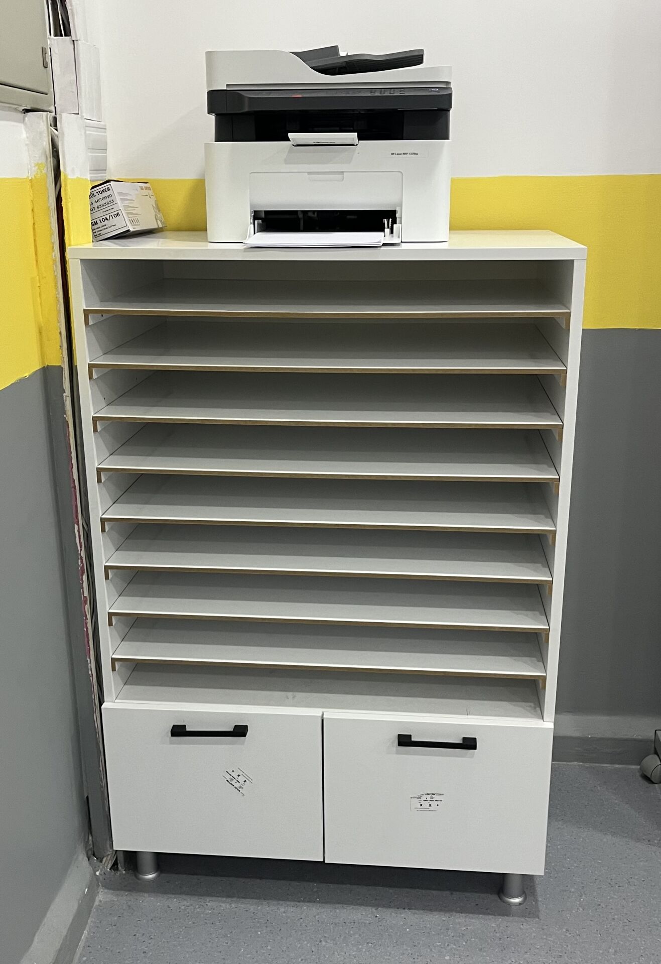 Karton dolabı 75x55x140 h